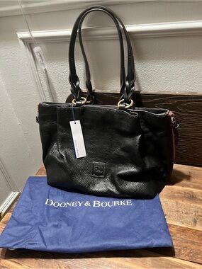NWT Dooney & Bourke Florentine Large Zip Barlow Bag Black- Pristine!